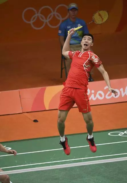  张帅双打搭档换新面孔，默契配合闯入法网八强  