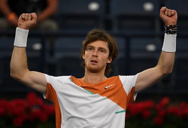  卢布列夫五盘鏖战，巴黎大师赛险胜晋级决赛