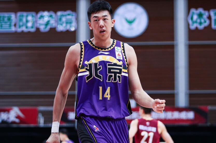  篮板王争夺激烈，内线霸主谁属