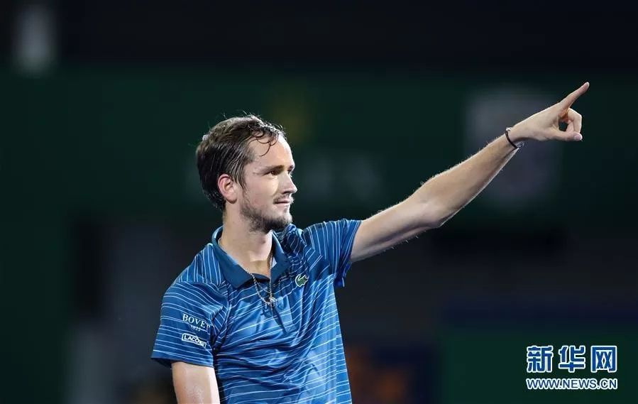  兹维列夫大师赛折桂重返巅峰